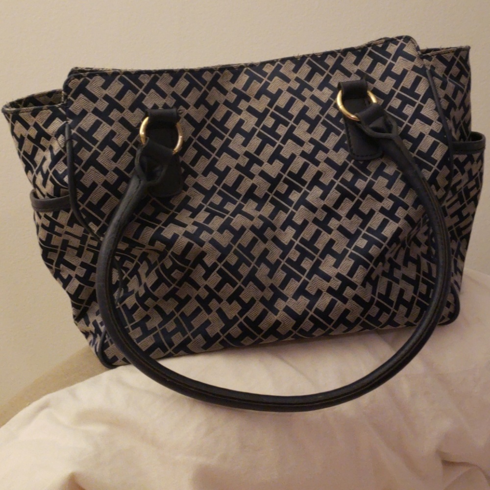 Tommy Hilfiger Bag - Picture 3 of 4